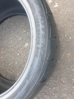255 35 18.BRIDGESTONE POTENZA