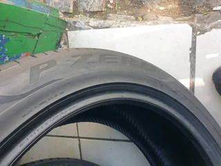 235 50 20.PIRELLI PZERO