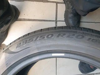 235 50 20.PIRELLI PZERO