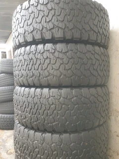 285 60 18.BFGOODRICH ALL TERRIAN KO2 WHITE WRITING