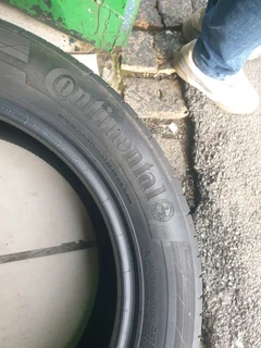 235 50 18.CONTINENTAL NORMAL