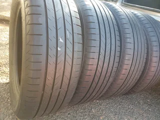 215 60 17.bridgestone Alenza