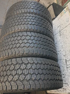 265 60 18.goodyear Wrangler A/t