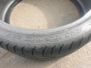 225 35 19.PIRELLI PZERO