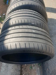 235 35 20.MICHELIN PILOT SPORT 4S