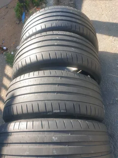 235 35 20.MICHELIN PILOT SPORT 4S