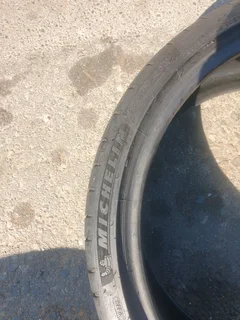 235 35 20.MICHELIN PILOT SPORT 4S