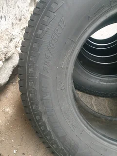 285 65 17.MICHELIN LTX FORCE