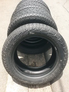 275 55 20.PIRELLI SCORPION ALL TERRAIN
