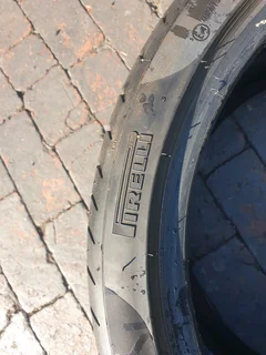 295 30 19.PIRELLI PZERO