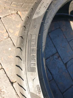 245 35 20.PIRELLI PZERO