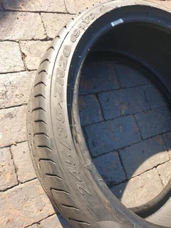 245 35 20.PIRELLI PZERO