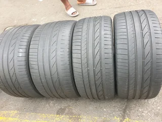 275 40 20 and 315 35 20.BRIDGESTONE DUELER H/P RUNFLAT