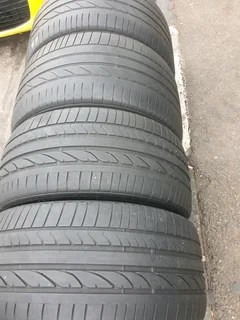 275 40 20 and 315 35 20.BRIDGESTONE DUELER H/P RUNFLAT