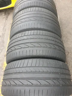 275 40 20 and 315 35 20.BRIDGESTONE DUELER H/P RUNFLAT