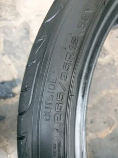 255 35 19.GOODYEAR EAGLE F1 RUNFLAT