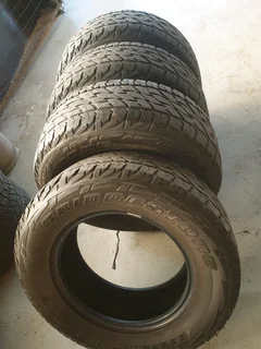 265 65 17.bridgestone Dueler A/t