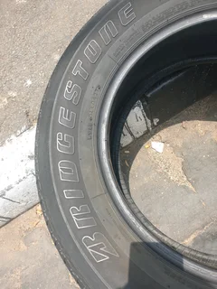 235 65 17.BRIDGESTONE DUELER H/T