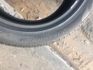 235 50 19.PIRELLI SCORPION VERDE