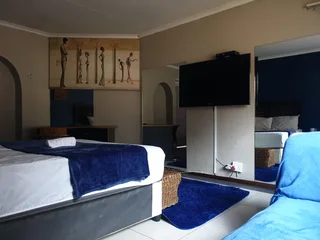 Affordable cheap and clean  rooms to book at guesthouse  situated in Randburg Bordeaux
