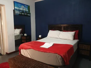 Affordable cheap and clean  rooms to book at guesthouse  situated in Randburg Bordeaux