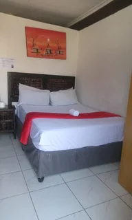 Affordable cheap and clean rooms to book at a guesthouse situated in Randburg Bordeaux