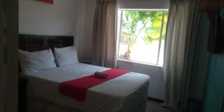 Affordable cheap and clean rooms to book at a guesthouse situated in Randburg Bordeaux