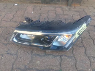 Mahindra XUV 300 headlight (LHS)