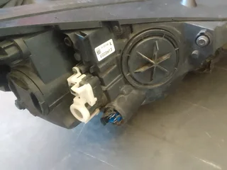 Hyundai Tucson headlight (RHS)