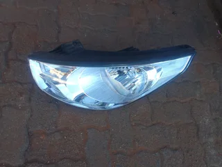 Hyundai ix35 headlight (LHS)