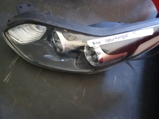 Kia Sportage headlight,( LHS)