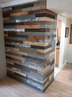 Pallet wall cladding