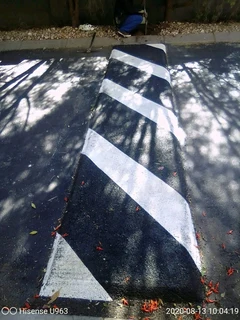 Tar surfacing and tennis courts