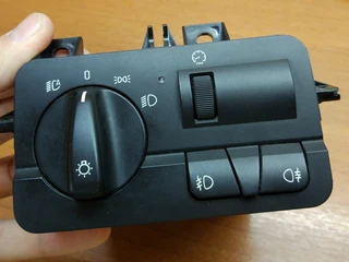 BMW (E46) 330ci Headlamp control module with Foglamp Adjusters