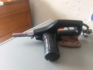 BLACK AND DECKER PENCIL SANDER (BD292E )