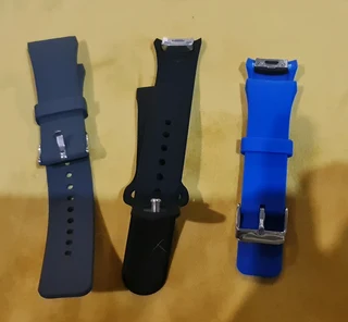 Samsung gear s2  smart watch silicone/ leather straps &amp; watch connectors read ad