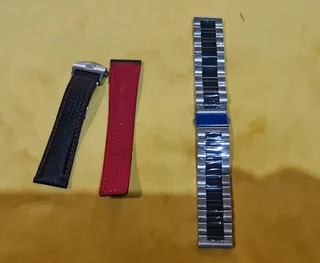 Samsung gear s3 smart watch 22mm straps read ad