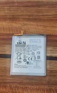 Samsung Galaxy s20fe replacement original battery  I don't fit I only sell parts