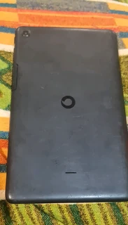 Vodafone model VF-1296 10&#34; LTE power tab  read the ad please