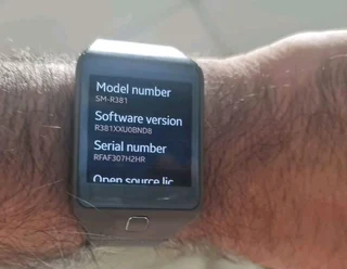 Samsung Galaxy  Gear 2 Neo Sm-R381 Brown Perfect  condition comes with Charger