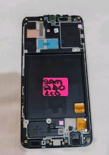 Samsung Galaxy A40 replacement Amoled Lcd With Frame I don&#39;t fit