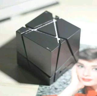 Apple iphone subwoofer Bluetooth rubiks cube 25w of pure sound speaker