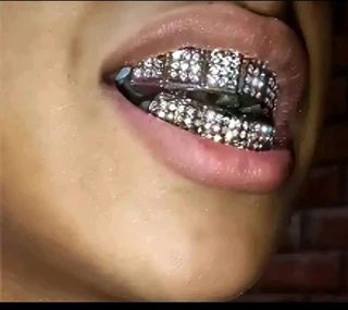 Grilz full set of  silver rhinestones