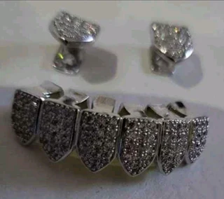 Grilz single top and full bottom iced in  color silver &amp; gold