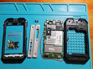 Cat B15 replacement  parts not a phone read ad I don't fit I only sell parts