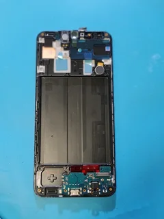Samsung  A30 Lcd &#43; charging port &amp; ear jack on board. i don&#39;t fit