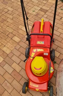 wolf ambition 2 2400W electric lawnmower Mint condition barley used and just serviced