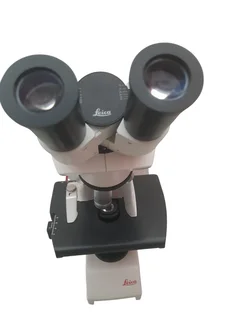 Leica DM500 microscope