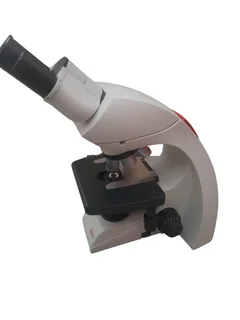 Leica DM500 microscope