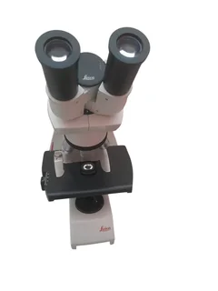Leica DM500 microscope